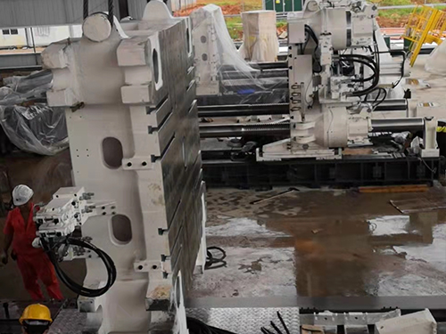 湖南雅士林茧丝生物科技有限公司大型塑机吊装定位安装